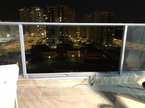 המרפסת בלי הזכוכית. צילום: באדיבות איריס גנגינה המרפסת בלי הזכוכית. צילום: באדיבות איריס גנגינה