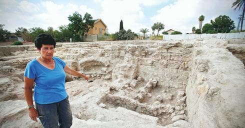 "פעל כ־500 שנה". אלה נגורסקי באתר החפירות | צילום: אבי מועלם "פעל כ־500 שנה". אלה נגורסקי באתר החפירות | צילום: אבי מועלם