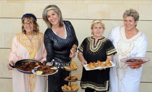 נשים מבשלות | צילום: איל קרן