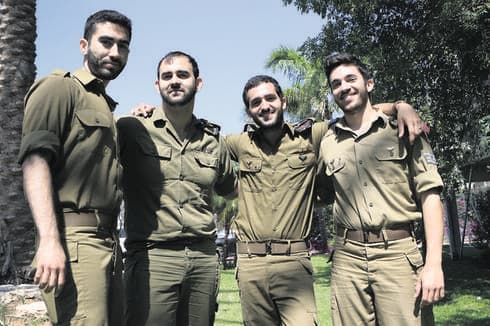 מאמינים בשינוי | צילום: אבי מועלם 