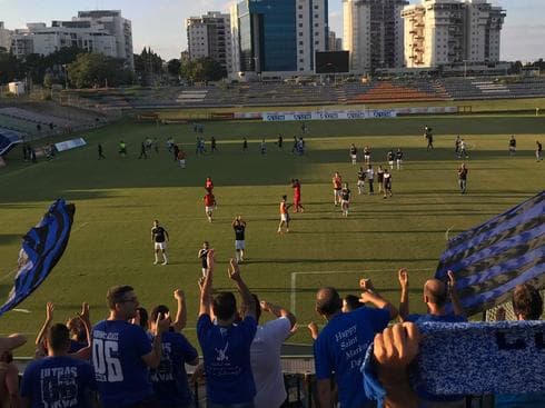 שחקני הקבוצה מודים לאוהדי הפועל על תמיכתם שחקני הקבוצה מודים לאוהדי הפועל על תמיכתם