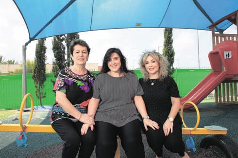אליקשוילי, קרן וקסלר. "לפעמים סבתא באה לעזור לי עם הילדים בגן" | צילום: ריאן