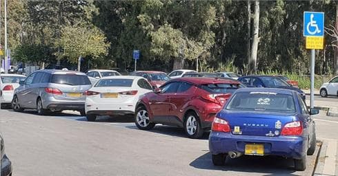 לא רכבים עם מעלון | צילום: דניאל קרלין
