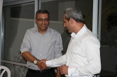 עדי אביני ועופר גבאי. צילום: באדיבות עופר גבאי, מטה הבית שלנו