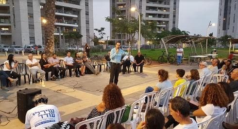 פאנל המועמדים של חדרה בעין הים. צילום: איתמר רותם