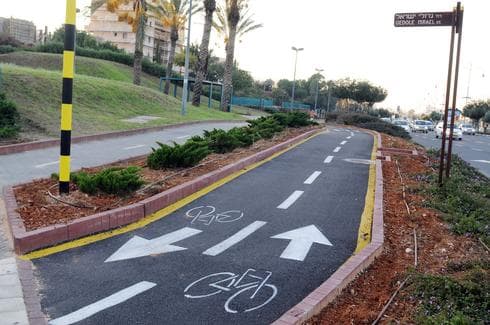 מסלול אופניים במערב ראשון לציון | צילום: חורחה נובומינסקי