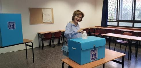 יעל גרמן בקלפי | צילום: פרטי