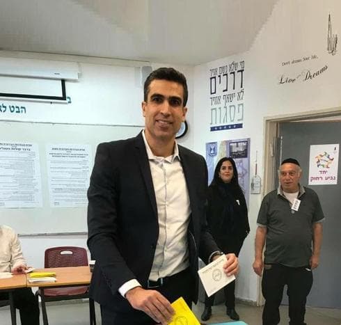 יוני שטבון הצביע | צילום יח"צ