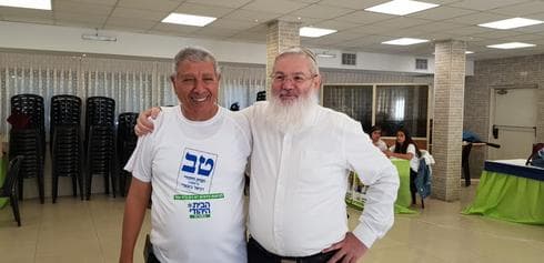 סגן שר הביטחון, אלי בן דהן, בביקור תמיכה במטה הבית היהודי בנתניה | צילום: ניר איסקוב