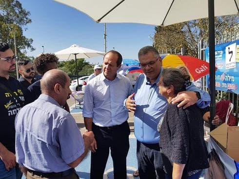 ראש עיריית מגדל העמק אלי ברדה עם ראש עיריית ירושלים היוצא ניר ברקת (צילום: אלבום פרטי)