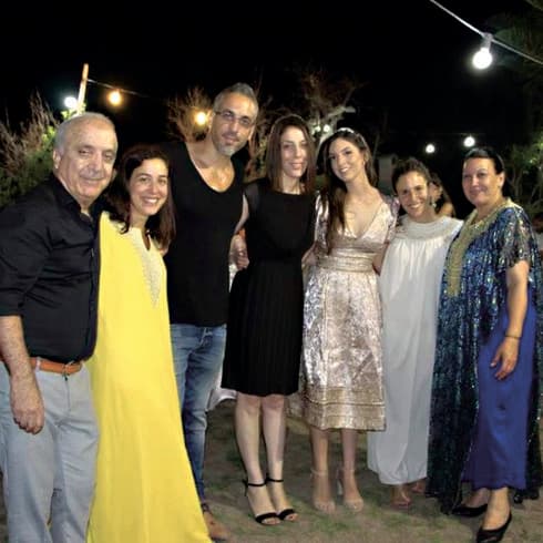טל אוחנה ומש]חתה. צילום פרטי (גיליון 09.11.18)