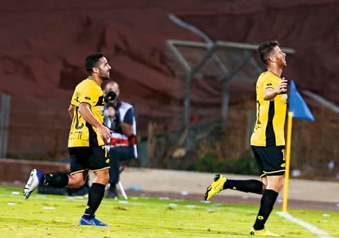 מלמד וברשצקי חוגגים מול רעננה. הרביעי בדרך? | צילום: ראובן שוורץ