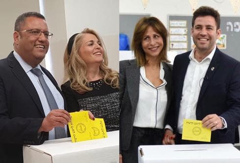 ברקוביץ וליאון מצביעים יחד עם נשותיהם. צילום: יואב דודקביץ׳