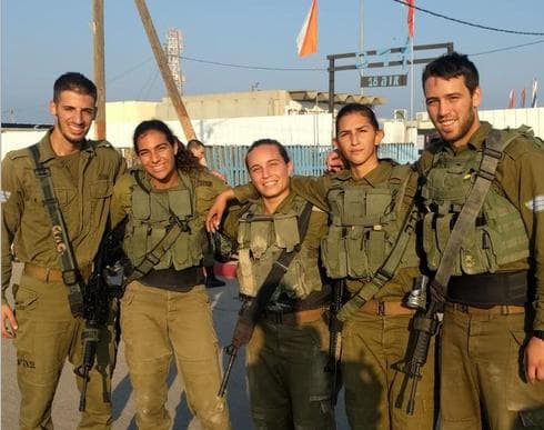 סגם עומר פייר (במרכז) | צילום: דובר צה"ל