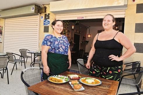 ליאל אברמס ושלומית שטרוך. צילום: הרצל יוסף