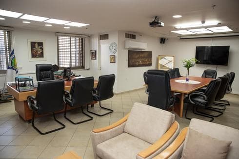 לשכת ראש העיר פתח תקוה. צילום: לשכת דובר העירייה