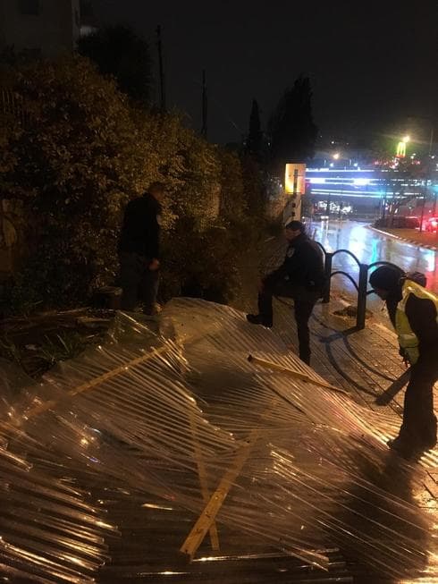 הרוחות העזות גרמו לנזקים  | צילום: דוברות עיריית רחובות