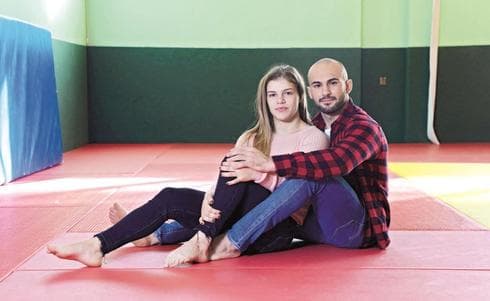 שמאילוב וטמלקובה. "אם יש מישהי שיכולה לנצח אותי בקרב, זאת בלי ספק בטי" | צילום: דנה קופל שמאילוב וטמלקובה. "אם יש מישהי שיכולה לנצח אותי בקרב, זאת בלי ספק בטי" | צילום: דנה קופל
