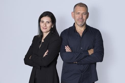האדריכלים דן והילה ישראלביץ. צילום: תומר שלום - סטודיו תומס האדריכלים דן והילה ישראלביץ. צילום: תומר שלום - סטודיו תומס