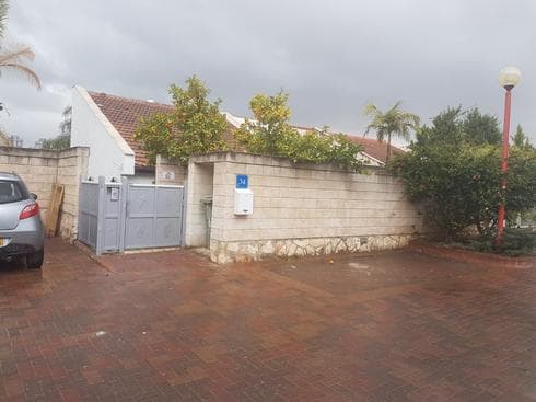 הבית שנפרץ בשכונת נווה אפק. צילום: באדיבות אביטל זערור