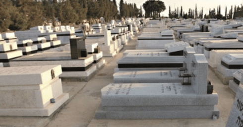 תופעה מוכרת. בית העלמין בראשון לציון, צילום: אבי מועלם