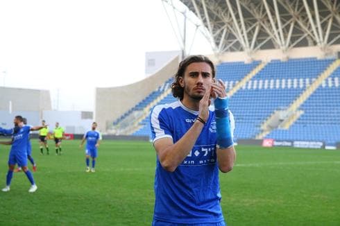 דיוויד אבידור (ב-ב' דגושה). בקרוב הספר? צילום: סער כרמלי הפועל פ"ת דיוויד אבידור (ב-ב' דגושה). בקרוב הספר? צילום: סער כרמלי הפועל פ"ת