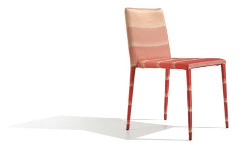 טקסטיל של Missoni Home בהשראת פרחים וטבע, וכמובן בהשראת הזיג-זג המפורסם. צילום: יח"צ