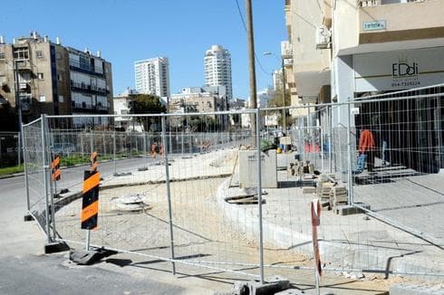 עבודות הרכבת הקלה בבת ים | צילום: קובי קואנקס