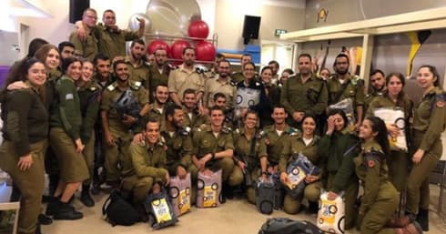 חיילי בה"ד 1 במועדון Joy | צילום: צוות Joy