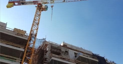אתר בניה (צילום: יעל שרר)