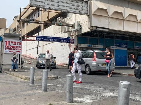 החניון ברחוב העצמאות בבת ים | צילום: קובי קואנקס