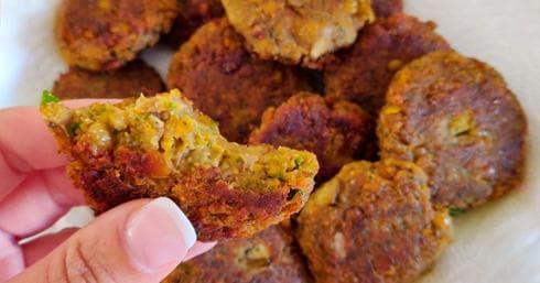 קציצות עדשים ופטריות. צילום: אלונה זוהר