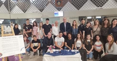 תלמידי 'אורט מלטון'. כותבים וחווים | צילום: דוברות עיריית בת ים