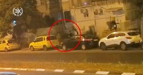 תיעוד הדקירה במצלמות האבטחה | צילום: באדיבות המשטרה