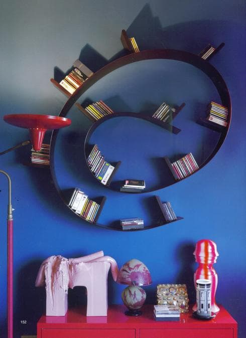 באדיבות הביטאט,  KARTELL. יח"צ