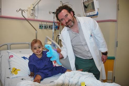 פיראס עם ד"ר מיכאל גורביץ' | צילום: דוברות מרכז שניידר 