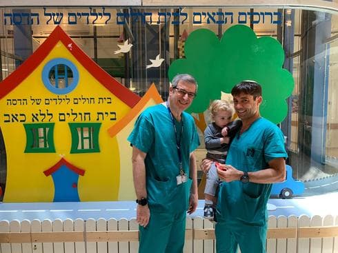 יענקי עם (מימין) ד״ר סליי ומשמאל דר ג׳ייקוב. צילום: דוברות הדסה