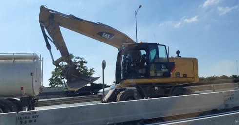 העבודות בעוזי נרקיס. צילום: אדווה חולי 