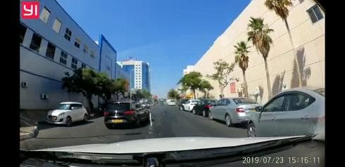 נהיגה פרועה שכמעט עלתה בחיים | צילום מסך: מהרשת החברתית