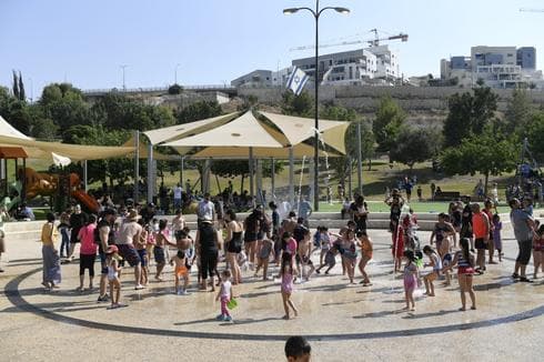 מסיבת מזרקות | צילום: חורחה נובומינסקי