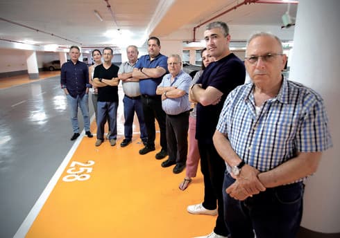 "לקחת לנו את כבשת הרש". בעלי חניות וחניונים מרחובות | צילום: אבי מועלם
