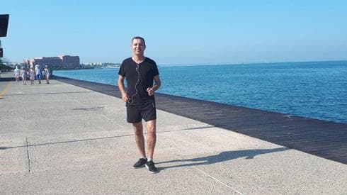 אזולאי בטיילת של סלוניקי | צילום: סלוניקי איי.אל