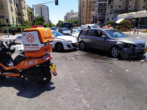 זירת התאונה בבת ים | צילום: דוברות איחוד הצלה