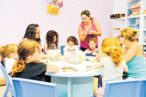 בישול טיפולי, רכיבה, לגו הנדסי. בית אקדם. צילום: קובי קואנקס בישול טיפולי, רכיבה, לגו הנדסי. בית אקדם. צילום: קובי קואנקס