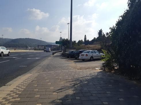 החניה ברחוב דרך אגודת ספורט בית"ר. צילום: אדווה חולי החניה ברחוב דרך אגודת ספורט בית"ר. צילום: אדווה חולי