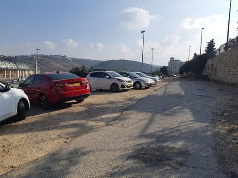 החניה ברחוב דרך אגודת ספורט בית"ר. צילום: אדווה חולי החניה ברחוב דרך אגודת ספורט בית"ר. צילום: אדווה חולי