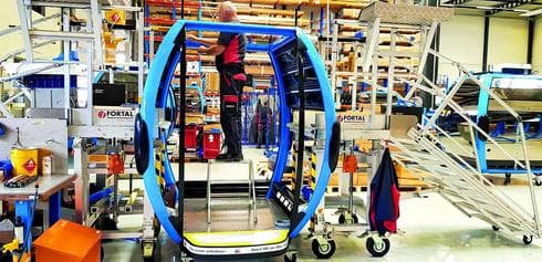 הקרונות בשלבי ייצור אחרונים במפעל באוסטריה | צילום: באדיבות יפה נוף הקרונות בשלבי ייצור אחרונים במפעל באוסטריה | צילום: באדיבות יפה נוף