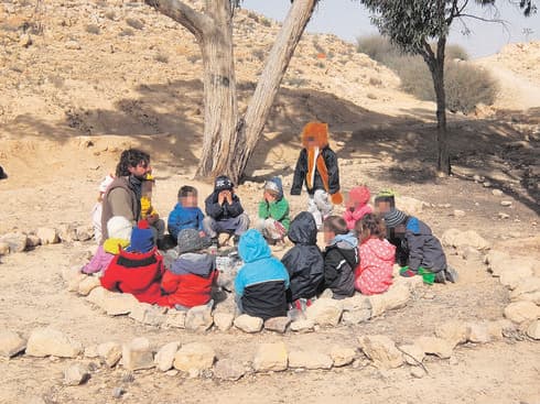  גן יער. "הילדים רואים את הציפורים הנודדות ויוצרים משחקים מתוך מה שיש למרחב להציע" | צילום פרטי