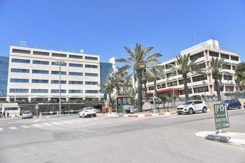 בית חולים העמק (צילום: שרון צור)