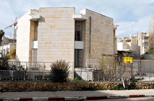 סניף חב"ד ברחוב אמציה | צילום: נועם מושקוביץ'
